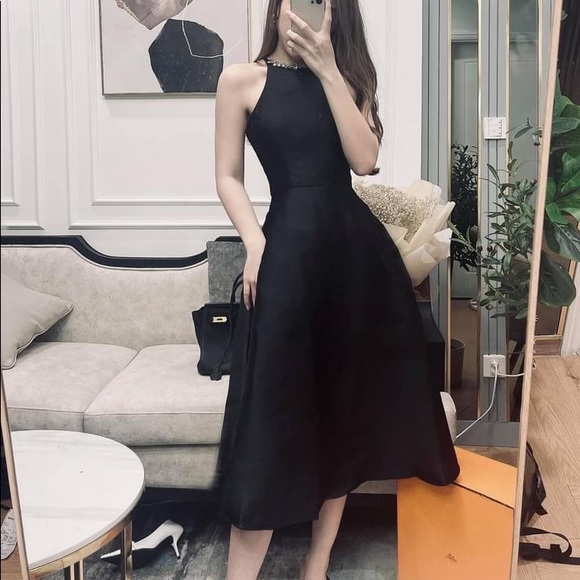 Dress - Picture 3 of 3